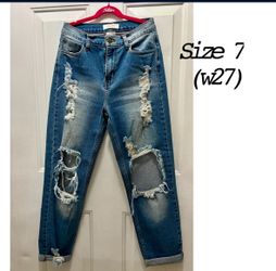Woman’s Jeans Size 7