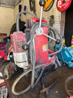 Milwaukee Magnetic Drill Press