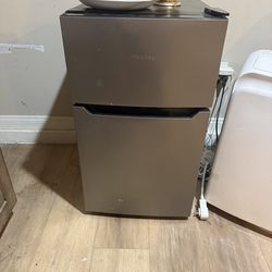 Mini fridge