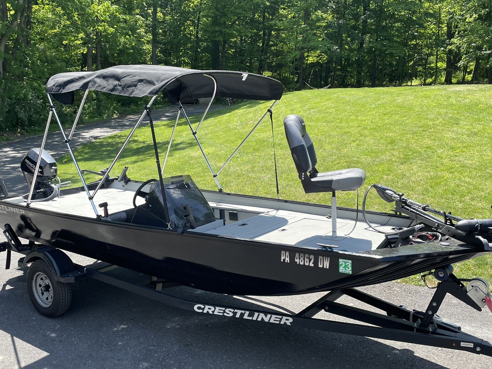 Photo 2019 crestliner storm 1700