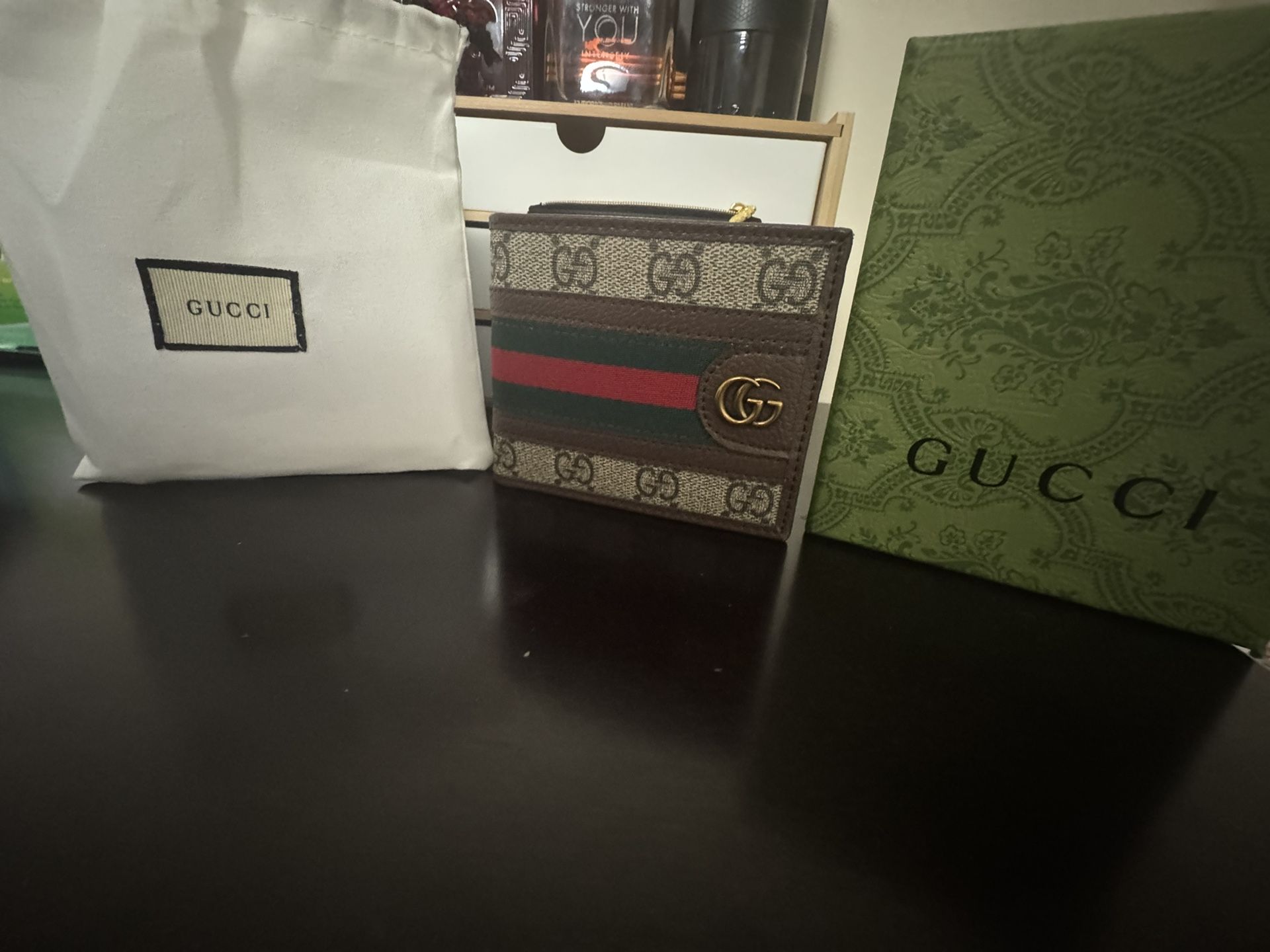 *BEST OFFER*Gucci Wallet