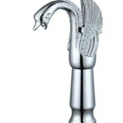 BWE Swan Single Hole Single Handle Bathroom Vessel Sink Faucet With Pop Up Drain in Polished Chrome