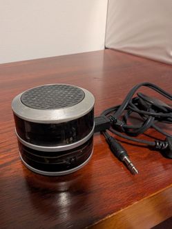 iHome iHM60 "CrystalTunes" Portable MultiMedia Speaker