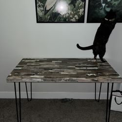 Table/Desk