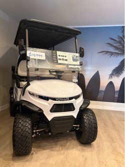 2025 Voyager Patriot 4-Passenger Lifted 72-Volt Lithium Street Legal LSV Golf Cart in Powder White w/All White Seats