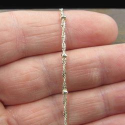 7 Inch Sterling Silver Cool Dot & Twisting Chain Bracelet