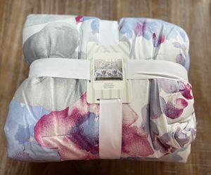 NEW!!! 3 PIECE FLORAL FULL/QUEEN COMFORTER/BEDDING SET