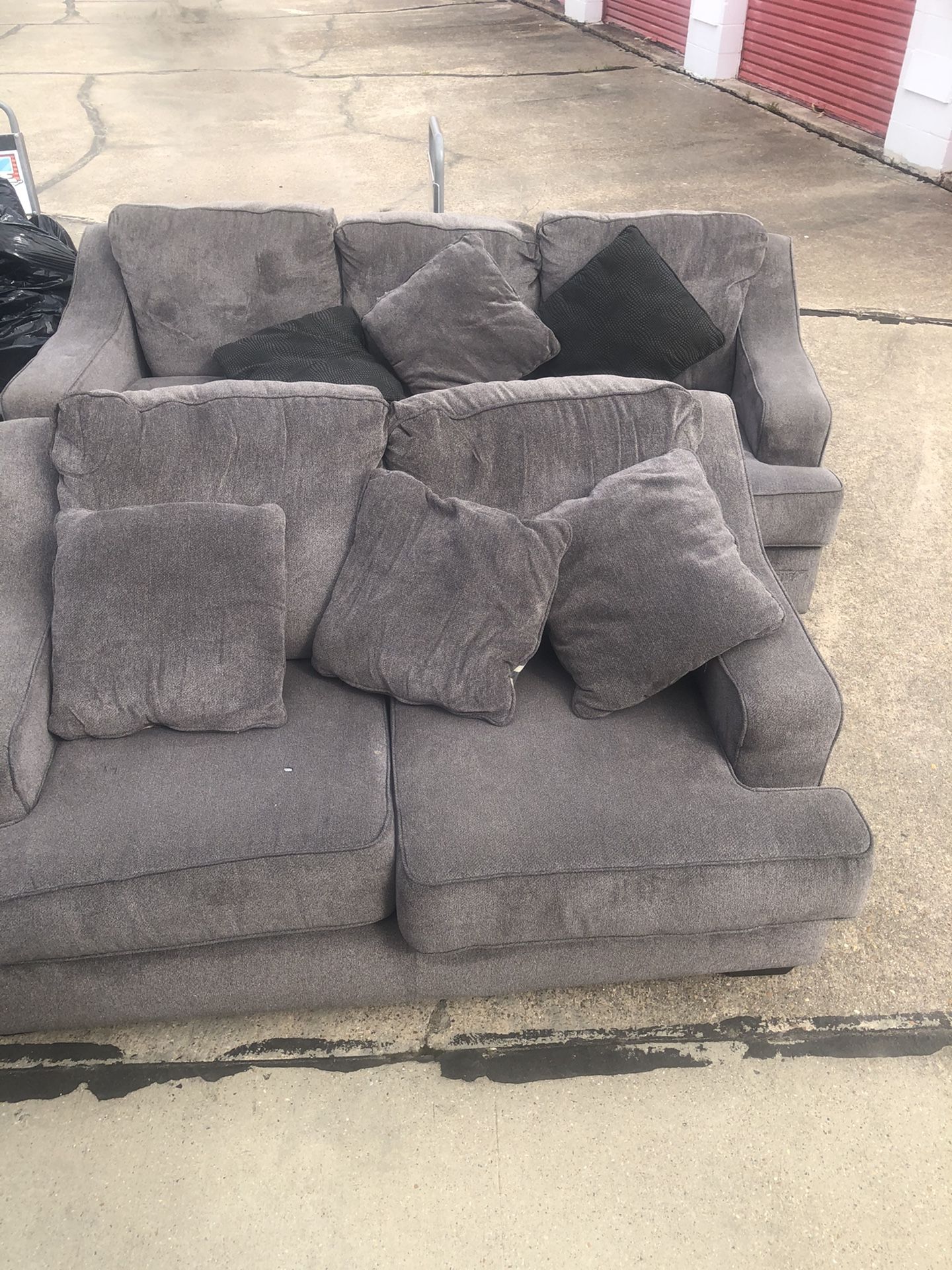 Couch set