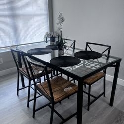 Dinning Table 