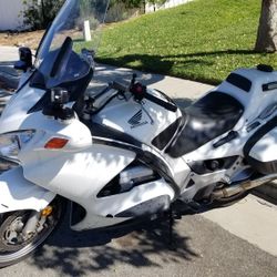 2011 Honda ST1300  With Lights