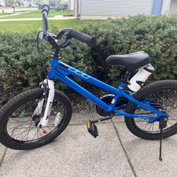 18” RoyalBaby Boys Freestyle Bike