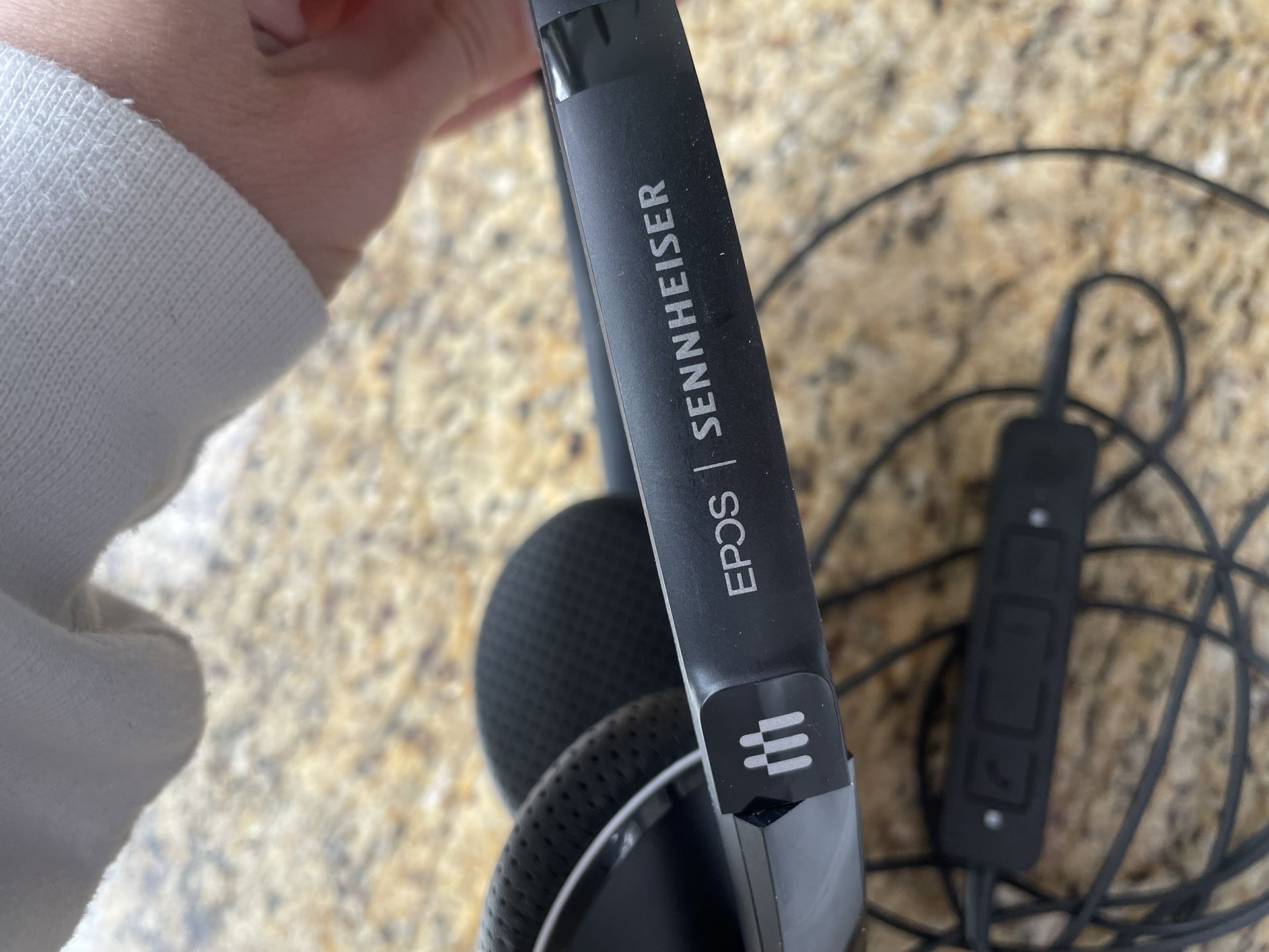 Sennheiser Headphones with a microphone, like new.