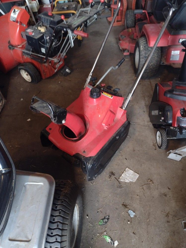 Honda HS35 Snow Thrower In Good Working Condition