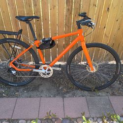 Roll hybrid commuter bike