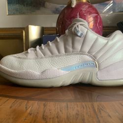 Jordan 12 Easter Low Size 9.5