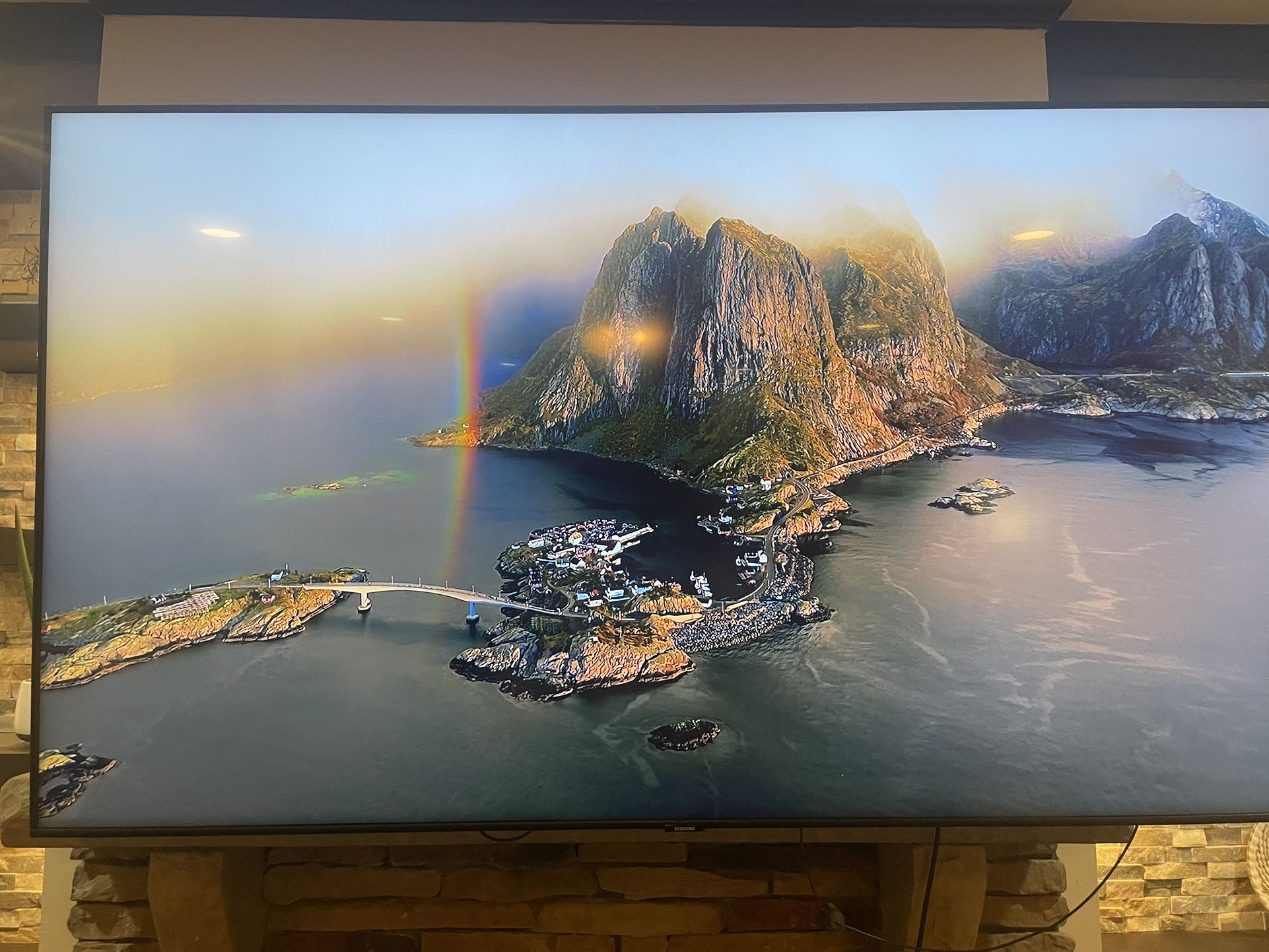 Samsung 65’ TV