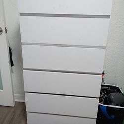 Sold wood twin bed with trundle matching dresser/desk