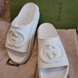 Gucci Miami Interlocking Sandals Auth
