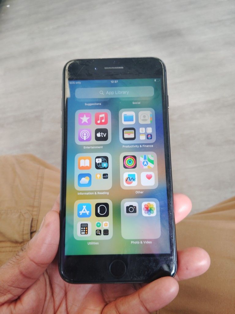 iPhone 8 Plus Unlocked No I Cloud