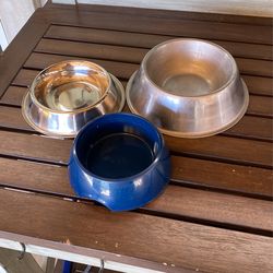 3 Pet Bowls