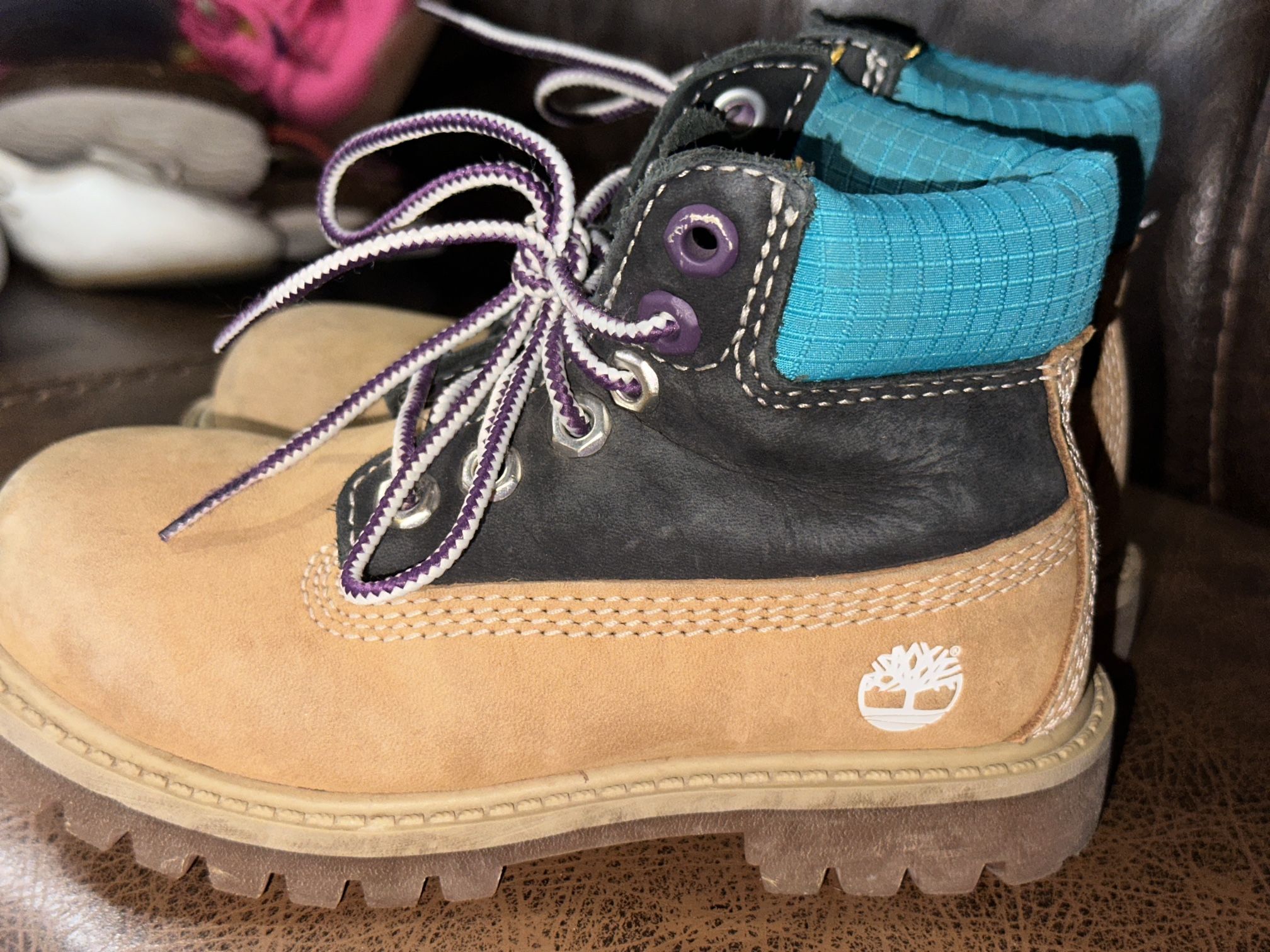 Kids Timberland Hiking/outdoor boots 