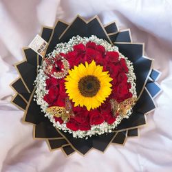 Sunflower And Roses 🌹 