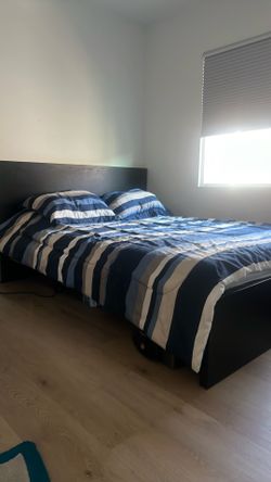 Queen size Bed Set