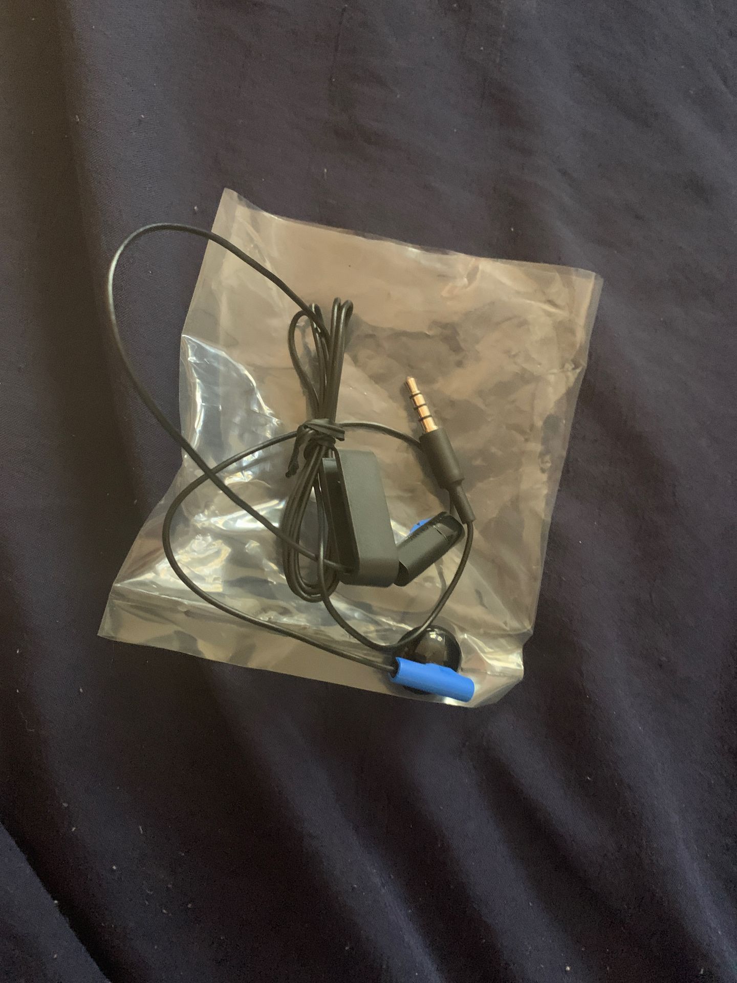 Brand new PS4 headsets