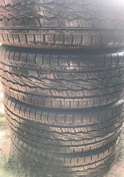 Brand new looking tires 245-65-17 98% tread