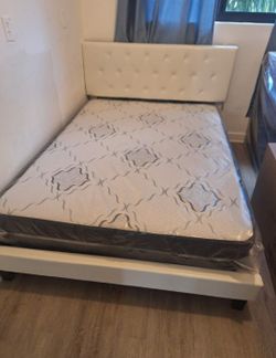 Queen Bedframe + Mattress NEW Bedroom Furniture Set Queen Size And Full Size Set 