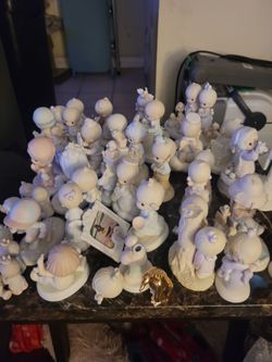 Ceramic figurines