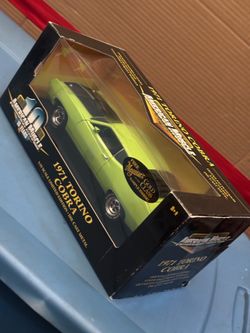 American Muscle 1971 Lime Green Torino Cobra Die Cast Car 1:18 scale by Ertl