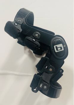 BREG Freestyle OA right Leg Lateral OA Knee Brace - SMALL - Black Flexible
