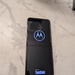 Like New! Motorola Razr+ 2024 - Fresh Outer Display!