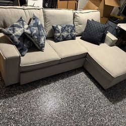 Couch sectional
