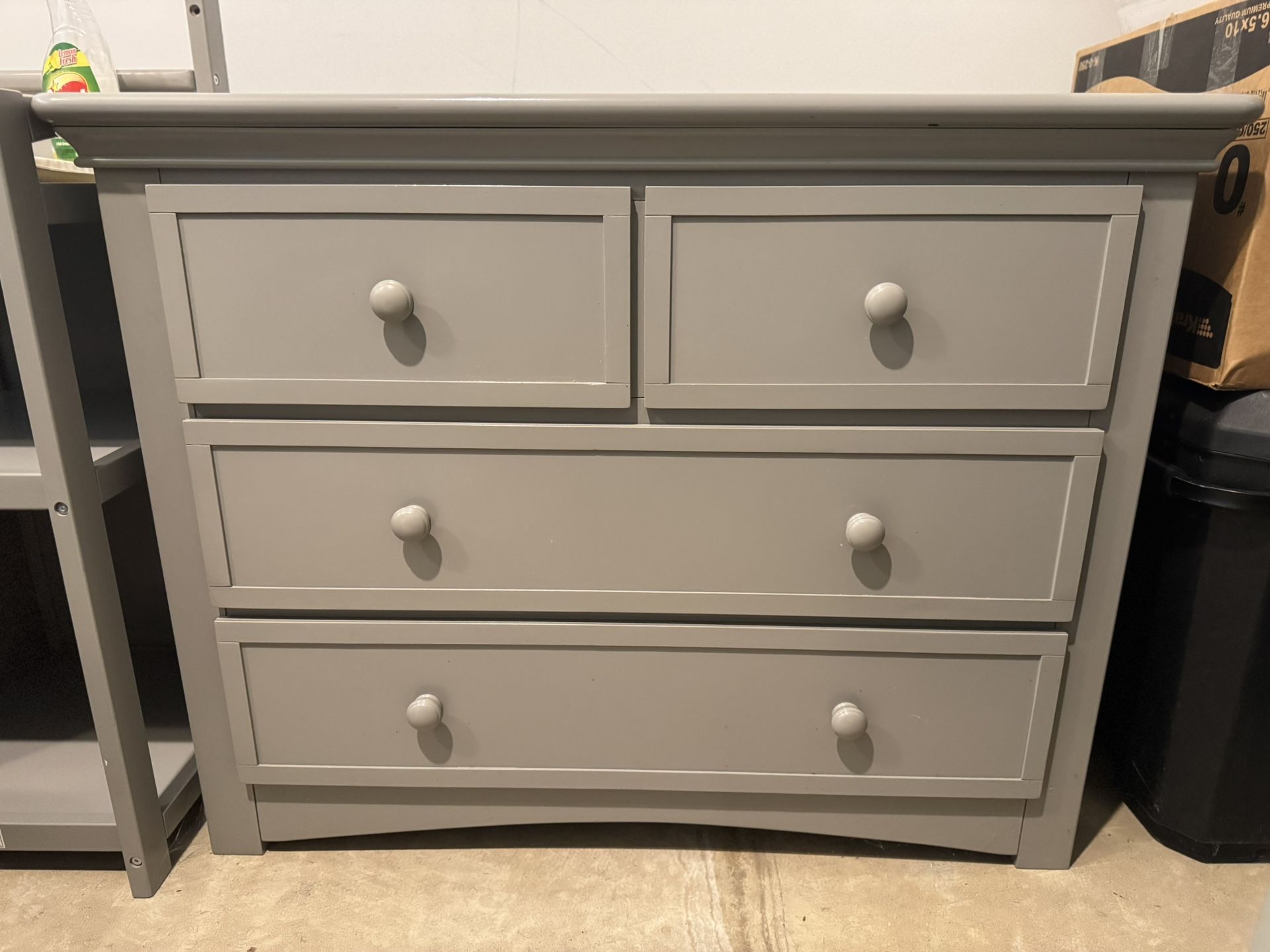 Dresser 4 Draw