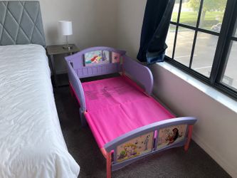 Disney Princess Toddler Bed