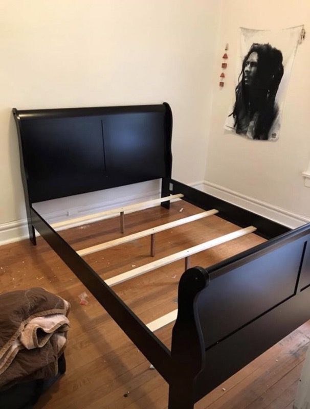Brand new sleigh bed. Available in ALL sizes