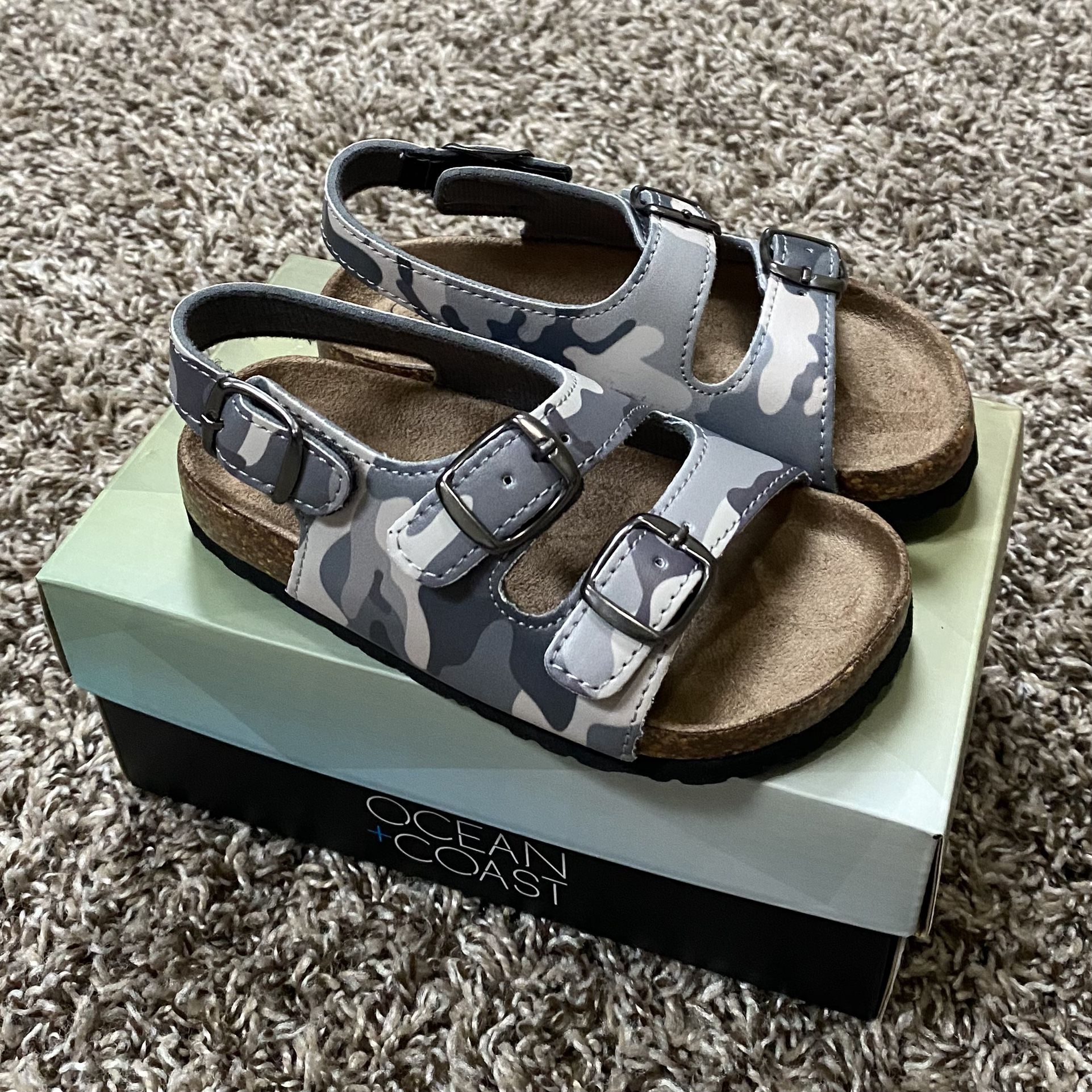Toddler Boys Gray Camouflage Sandals Size 9