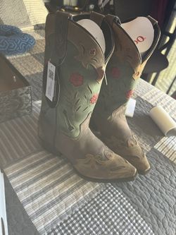 Botas