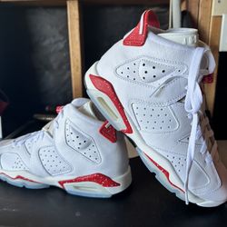 Jordan Retro 6 Oreo Red
