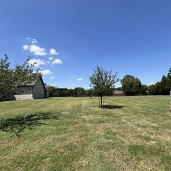 I Mow Acre Lots Or Commercial Lots 