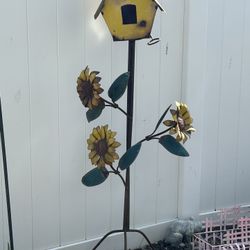 Tall Iron Standing Bird House 