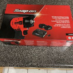 Snap on ct9038k2 stubby cordless impact wrench kit