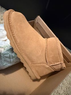 Bearpaw boots size 2