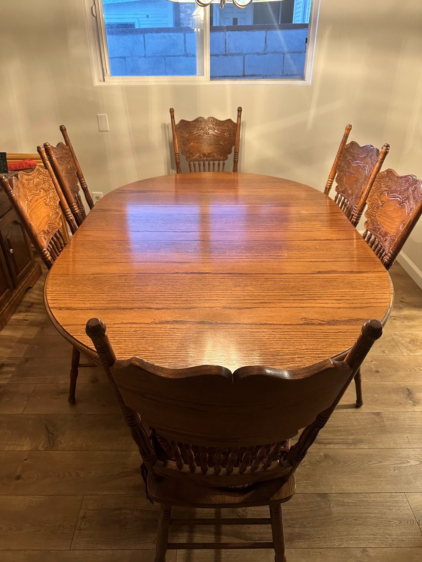 Dining room table