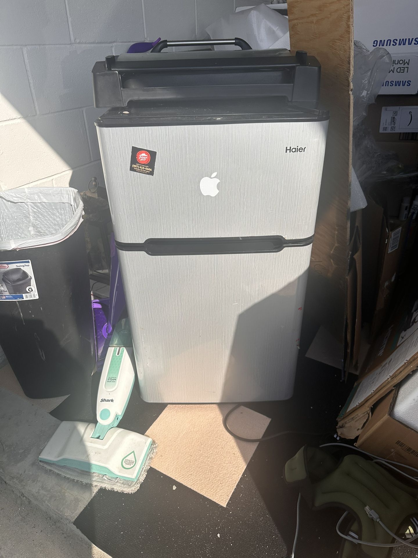 Mini fridge