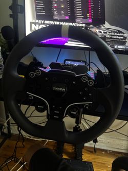 Moza R3 Direct drive sim wheel