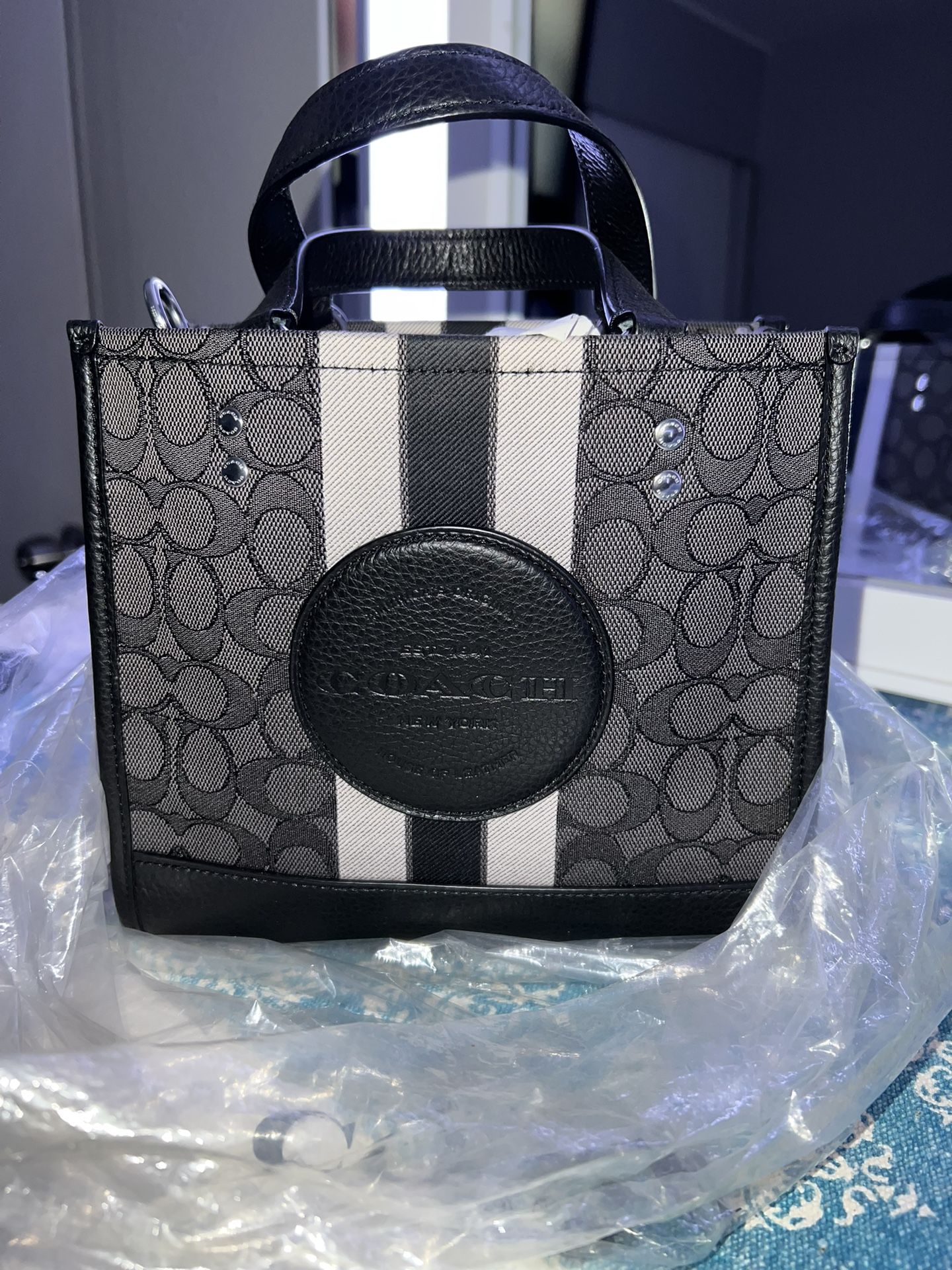 Coach Dempsey Tote Bag 22