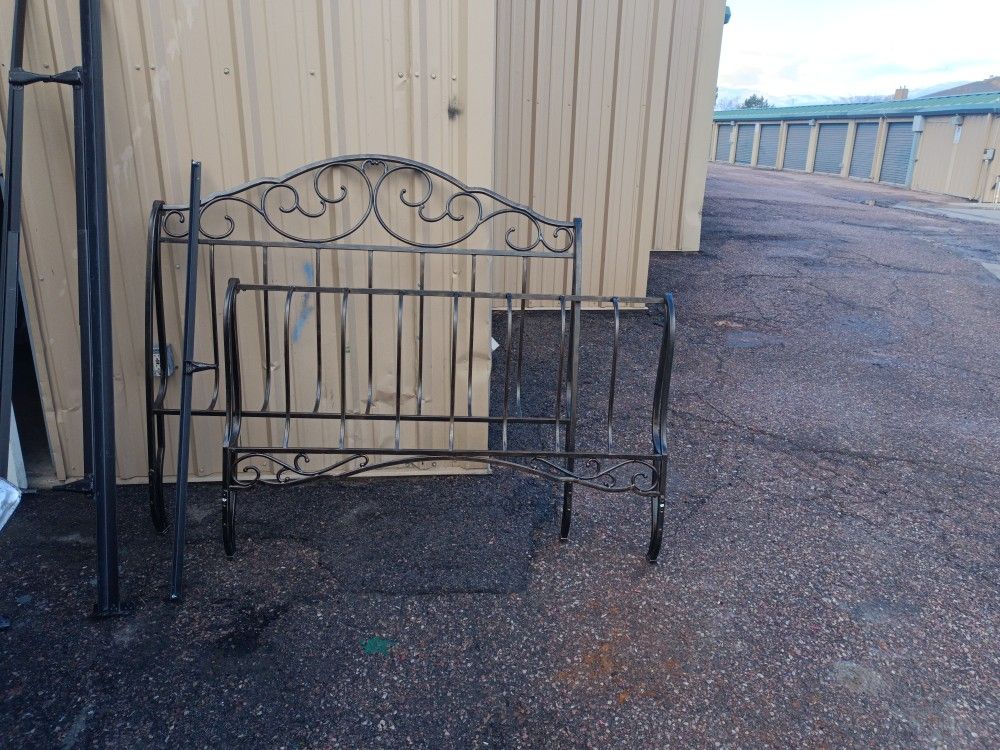 Queen Size Metal Bed Headboards And Frame